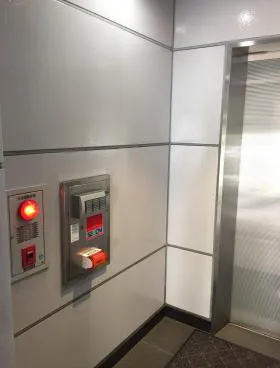 NEOビルの外観