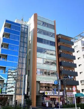 千陽アポロンビルの外観