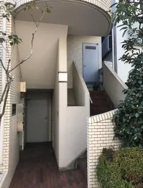 東山ホームズの外観