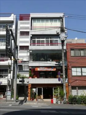 Barbizon48の外観
