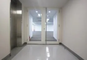 大成鋼機ビルの外観