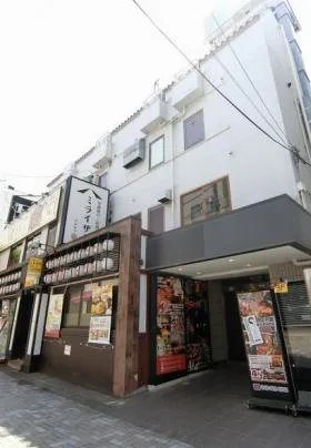 山保ビルの外観