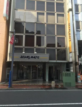 浦和マルゼンビルの外観