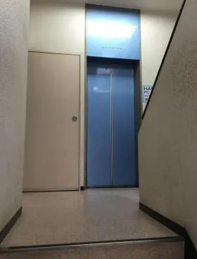 内田ビルの外観