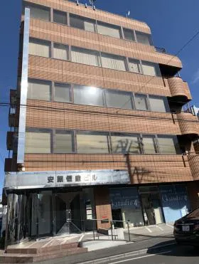 安藤恒産ビルの外観
