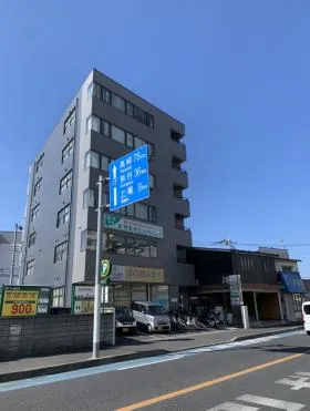 メディコムさいたま新都心ビルの外観