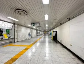 総武線快速「馬喰町駅」