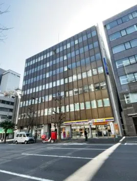 神田鍛治町ビルの外観