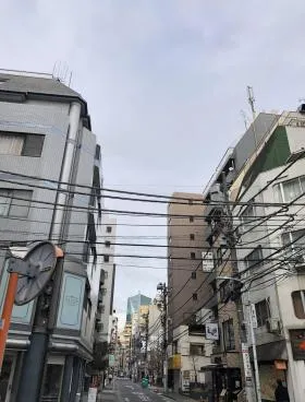 COMS AZABUJUBANビルの外観