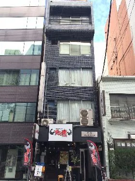 紅雪神田錦町ビルの外観