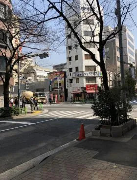 朝日ビルの外観