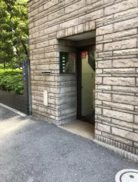 オルビス芝パークビルの外観