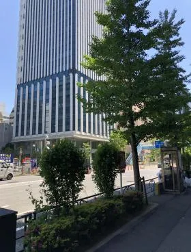 オルビス芝パークビルの外観
