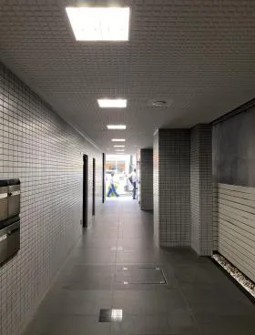 KAMONビルの外観