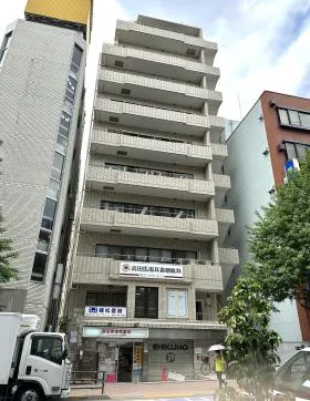 UKビルの外観