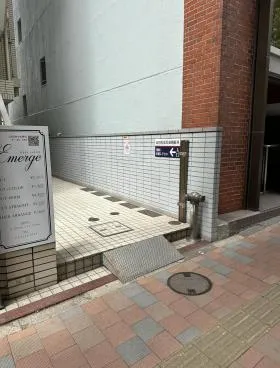 UKビルの外観