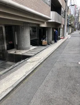 新宿MOAビルの外観