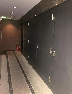 新宿MOAビルの外観