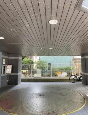 幸伸ビル新宿の外観