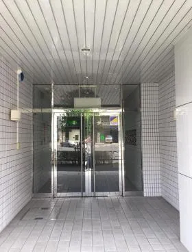 並木ビルの外観