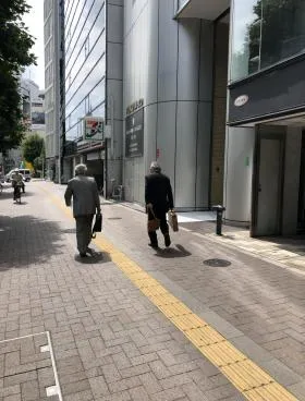 福屋ビルの外観