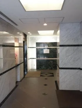 ザ・パークレックス新川(旧新川スクエア)の外観