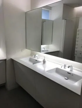 日本橋室町プラザ(旧ヒューリック日本橋室町ビルの外観