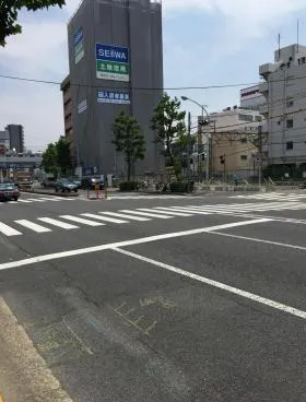 SKビルの外観