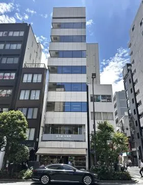 鳥近ビルの外観
