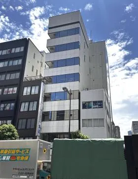 鳥近ビルの外観