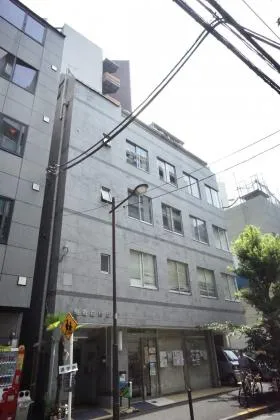 麹町田村ビルの外観