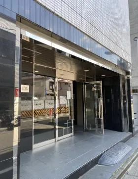 神宮前214(ライジング神宮前)ビルの外観