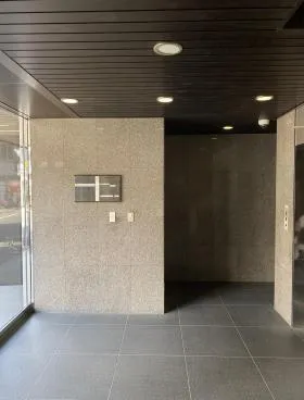 神宮前214(ライジング神宮前)ビルの外観