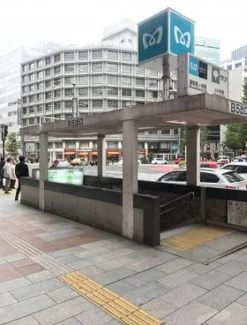 レインボービルの外観
