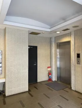 ハーブ神田ビルの外観