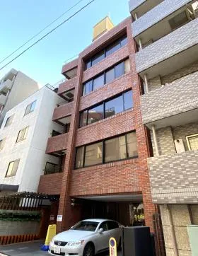 BRICK GATE 日本橋の外観