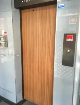 HOUWAビルの外観