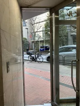 鈴木ビルの外観
