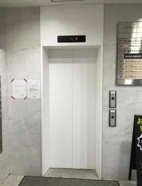ステラ御茶ノ水ビルの外観