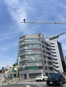 ワンライトビルの外観