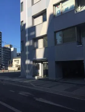 ワンライトビルの外観