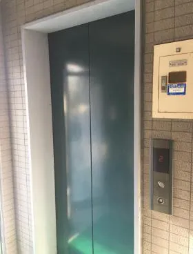 ワンライトビルの外観
