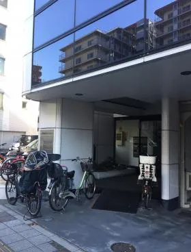 アライ吉敷1丁目ビルの外観