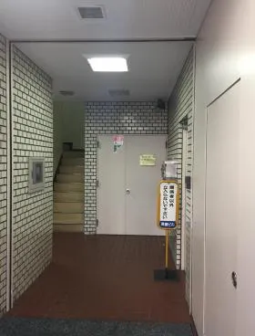 見留ビルの外観