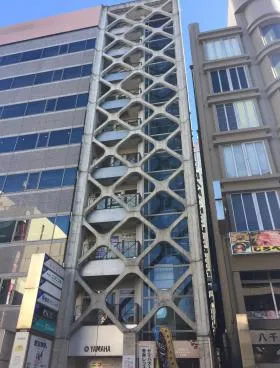 ニコニコ堂大宮本店ビルの外観