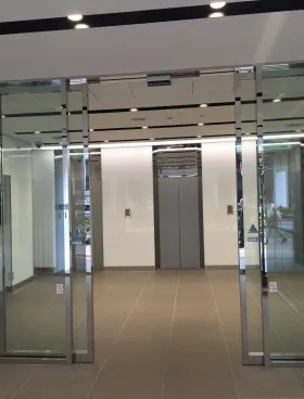 Daiwa西新宿(旧日廣)ビルの外観