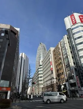 Daiwa西新宿(旧日廣)ビルの外観