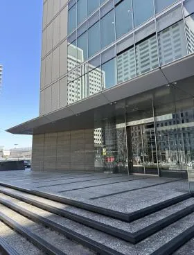 グラスキューブ品川の外観