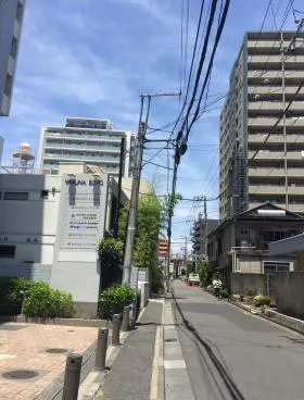 第1やすなビルの外観