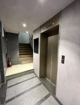 髙島屋THビル北館(旧:ムツミビルディング)の外観